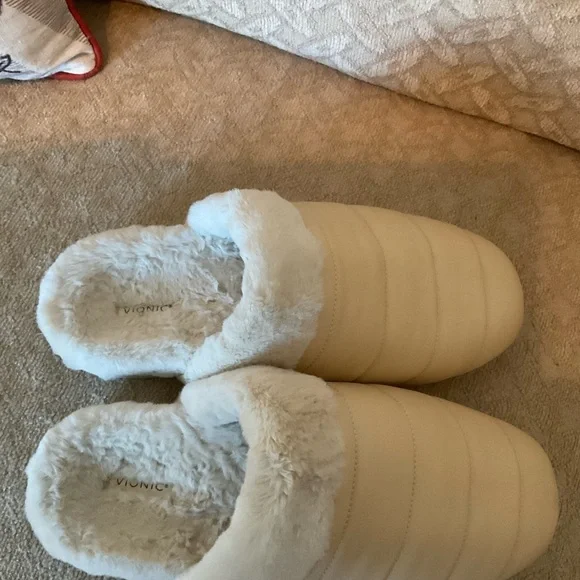 Vionic Cozy Cream Slippers with Faux Fur Lining size 9 - Picture 4 of 8